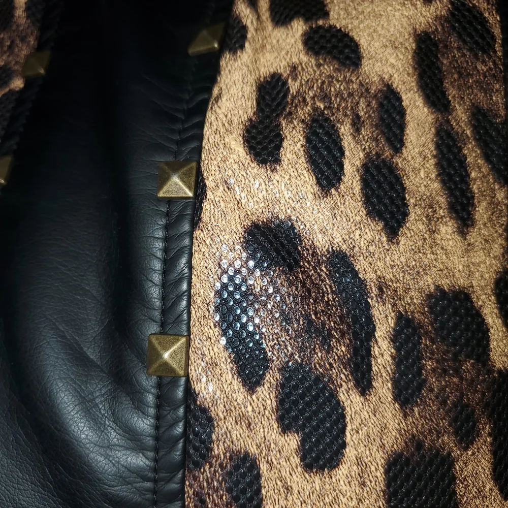 Y2K Baddie Vegan Leather Leopard Print and Black Blazer - Picture 3 of 5